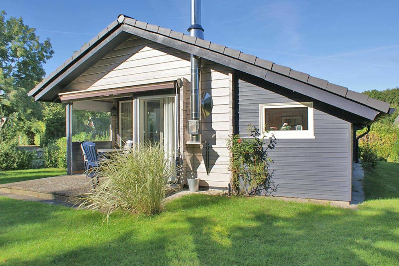 Villa Blockhaus Mit Parkplatz Vor Der Ha Damp Esterno foto